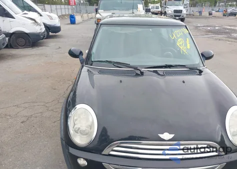 2005 Mini Cooper from USA, damaged, VIN WMWRC33535TJ70850